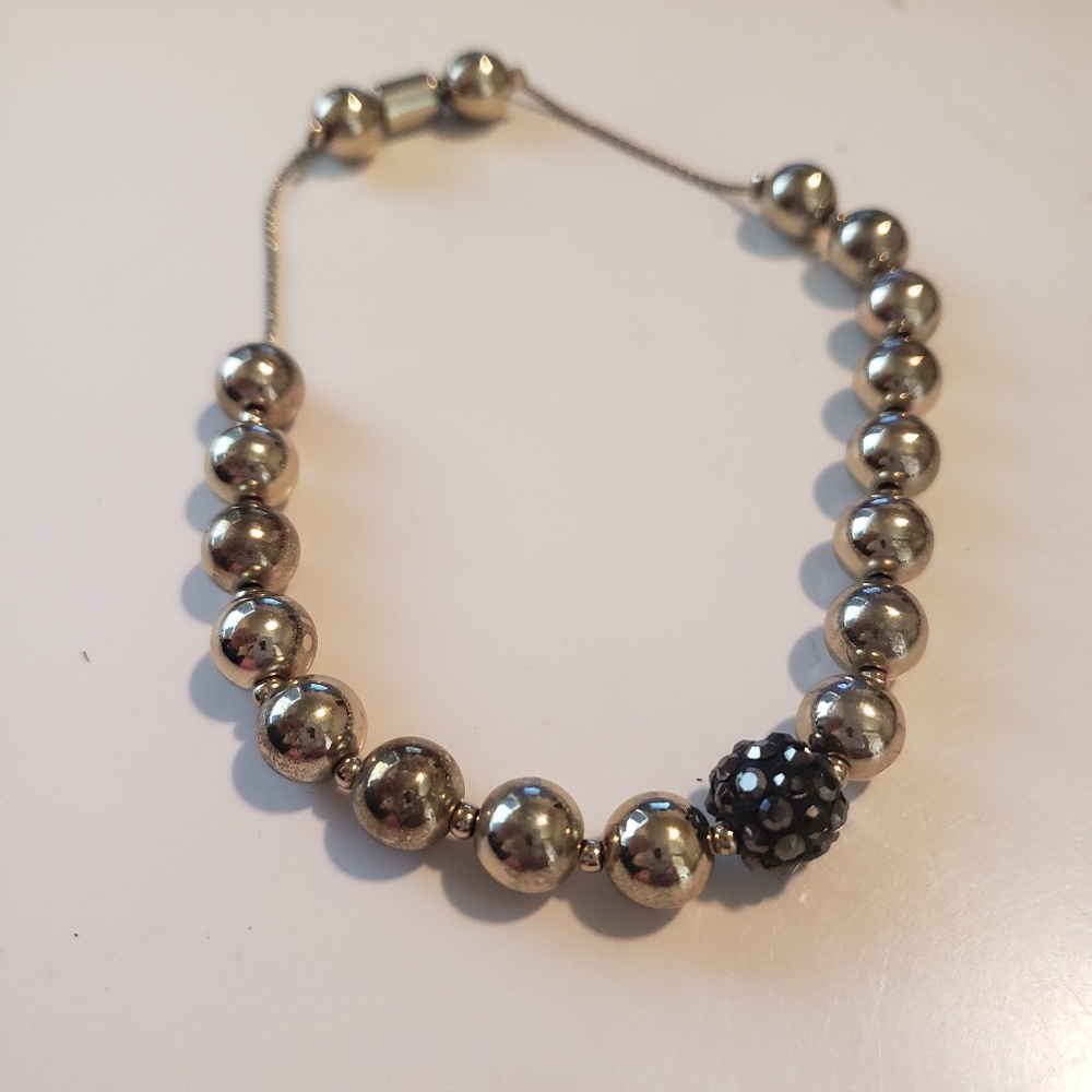 Adjustable bracelet - Picture 2 of 4